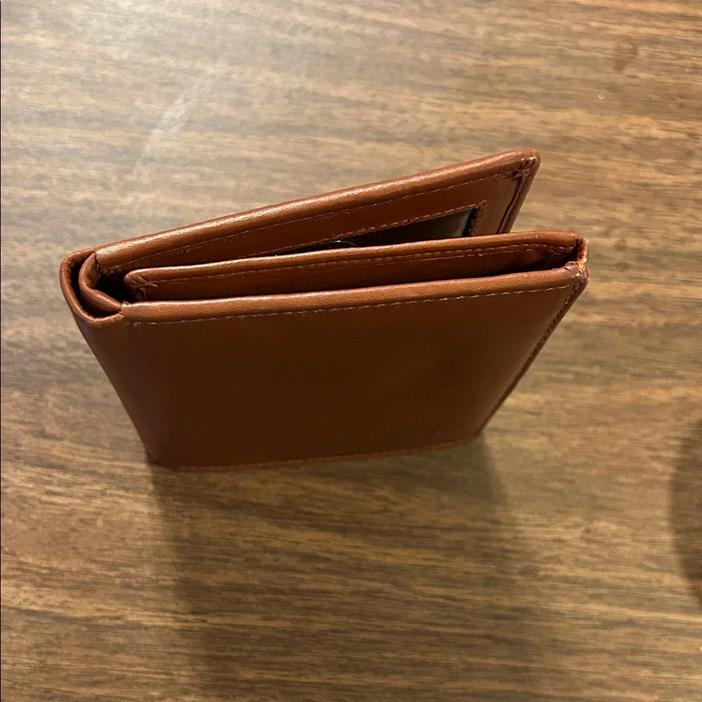 Men's Brown Leather Bifold Wallet - Classic Style